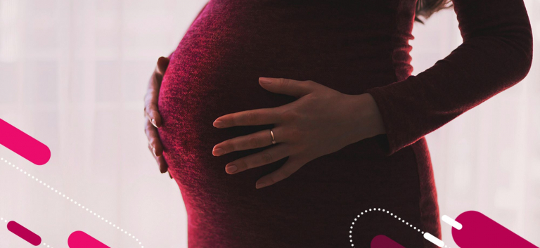 ¿Multa por hijo/a? Estudio expone los obstáculos que enfrentan las mujeres en el mercado laboral debido a la maternidad