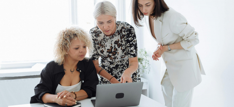 Incorporar más mujeres al trabajo: un desafío estructural y una oportunidad país