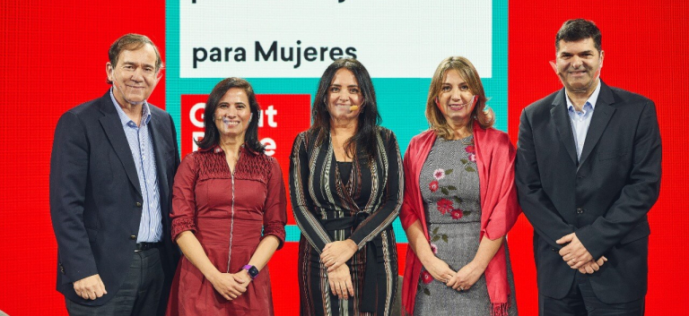 Carolina Martínez participa como panelista en la primera edición de los Mejores Lugares para Trabajar para Mujeres 2021