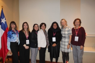 Panel embajada UK 11